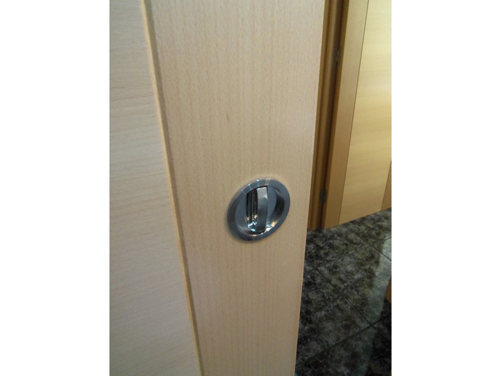 Maneta puerta corredera oculta